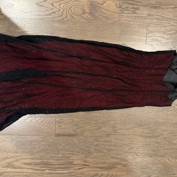 ❤️🖤 Vintage Y2K Red & Black Glitter Overlay Gown 🖤❤️ - Picture 5 of 11